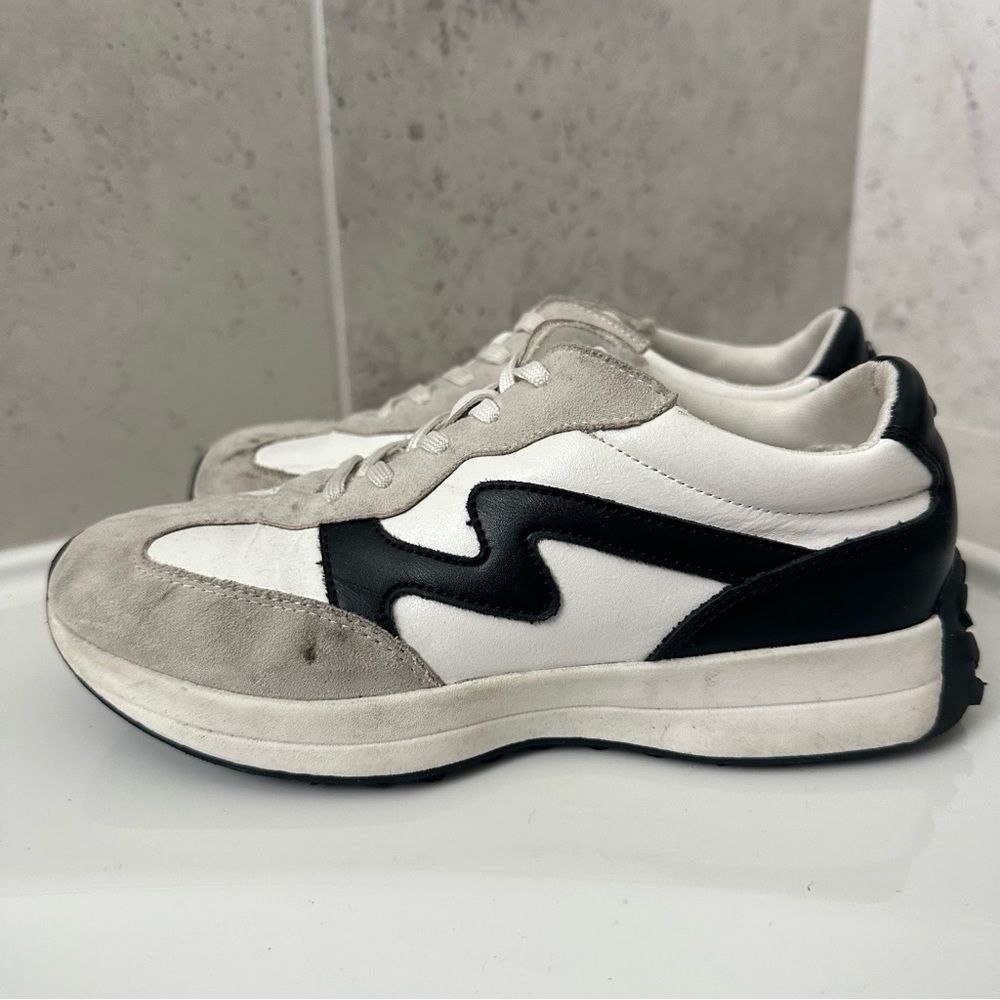 Steve Madden Girls Sneakers Size 2